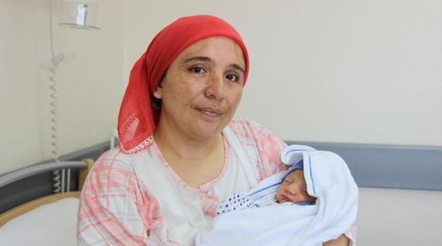 Anne Olmak İ&ccedil;in 23 Yıl Bekledi