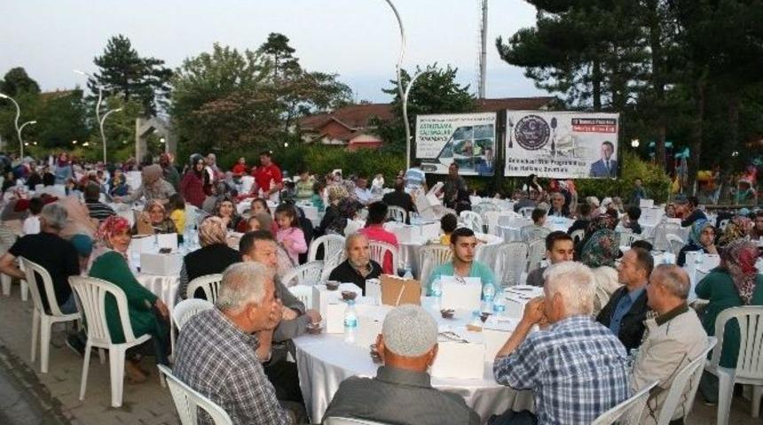 &Ccedil;ilimli Belediyesi&rsquo;nin İftarına B&uuml;y&uuml;k İlgi