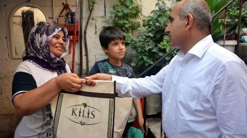 Kilis Belediyesi&rsquo;nden Fakir Ailelere Gıda Yardımı
