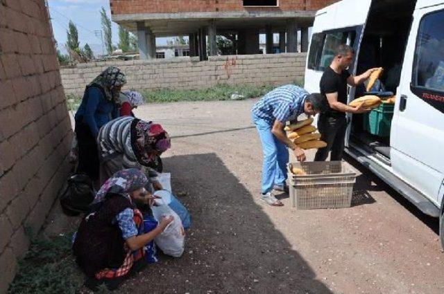 Denetimde El Konulan Gramajı Düşük Ekmekler Dar Gelirliye Dağıtıldı