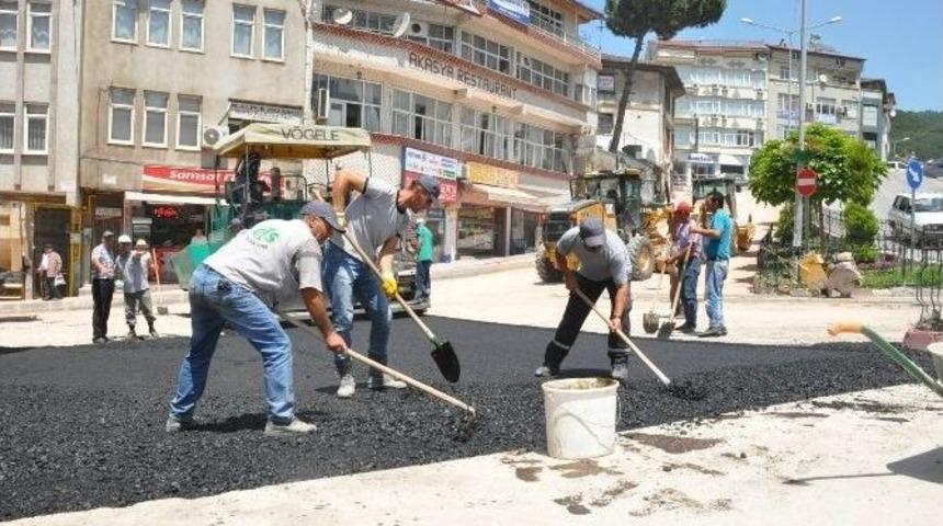 Niksar&rsquo;da Yağmurun Bozduğu Yollar Asfaltlanıyor