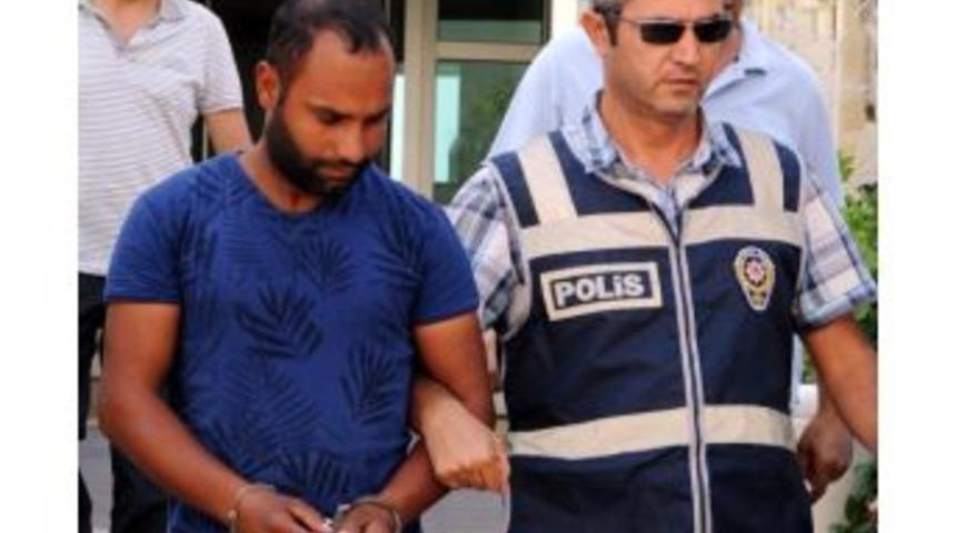 Telefon Dolandırıcıları Parayla Ka&ccedil;arken Yakalandı