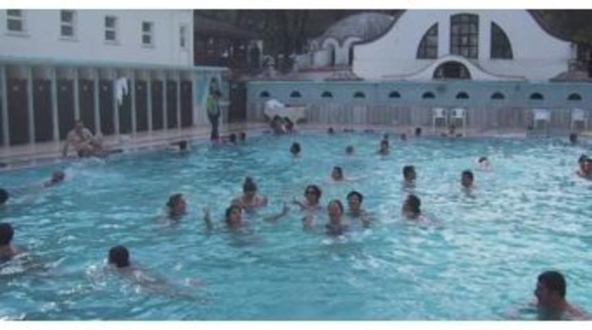 Vatandaşlar Bayramda Kaplıcaları Tercih Etti