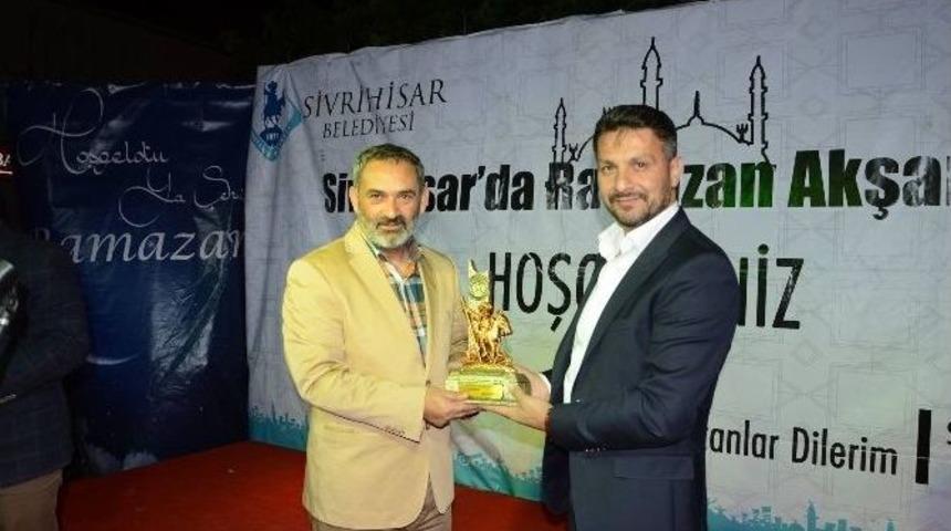 Sivrihisar&rsquo;da Dursun Ali Erzincanlı&rsquo;dan Unutulamayacak Ramazan Akşamı