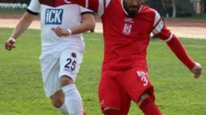 Balıkesirspor'da Berkan &Ccedil;ark Etti
