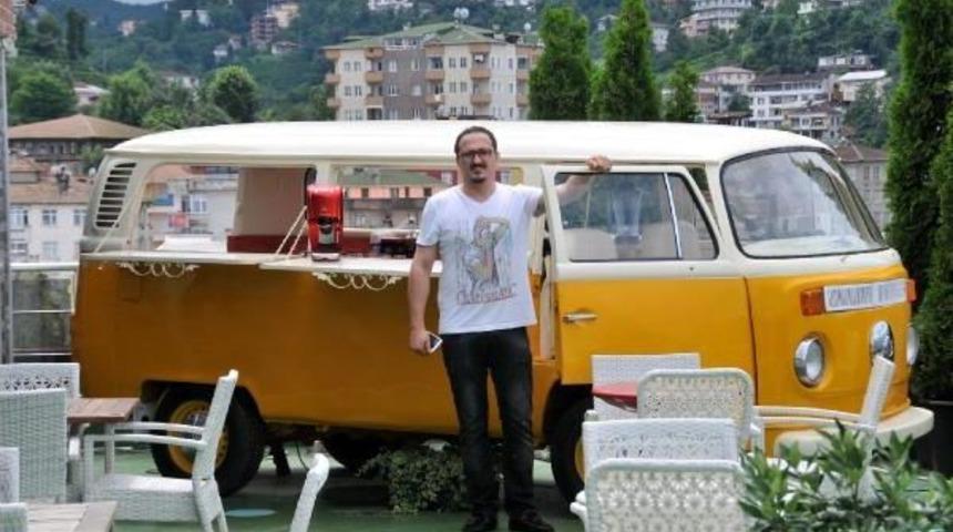 Rizeli Işletmeci, I&ccedil;ecek Servisi I&ccedil;in Minib&uuml;s&uuml; 11&rsquo;Inci Kata &Ccedil;ıkardı