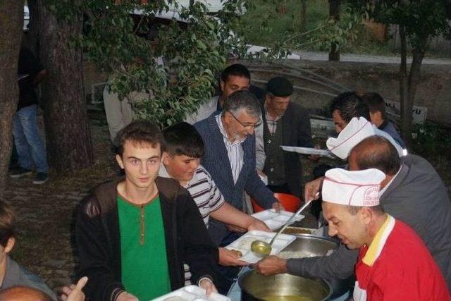 İnönü Belediyesi’nin Son İftar Programı Seyitali Mahallesinde Gerçekleşti