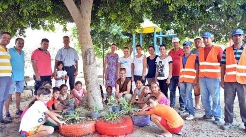 Hurda Lastikleri Saksıya D&ouml;n&uuml;şt&uuml;rd&uuml;ler