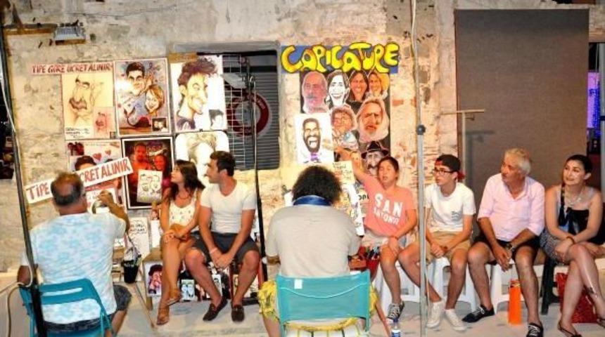 Tarihi Kilisenin I&ccedil;inde &Ccedil;izecekler