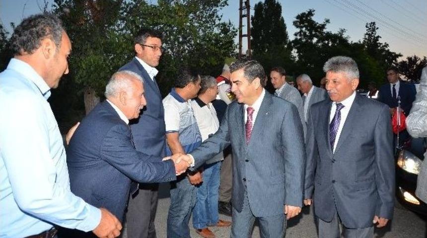 Vali D&uuml;zg&uuml;n, Kızıl&ouml;ren De Vatandaşlarla İftar Programına Katıldı