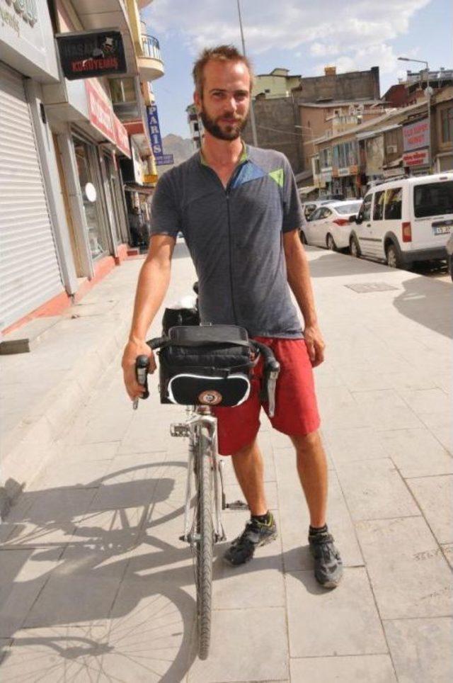 'barış' Için 6 Bin Kilometre Pedal Çeviren İsviçreli Hakkari'de