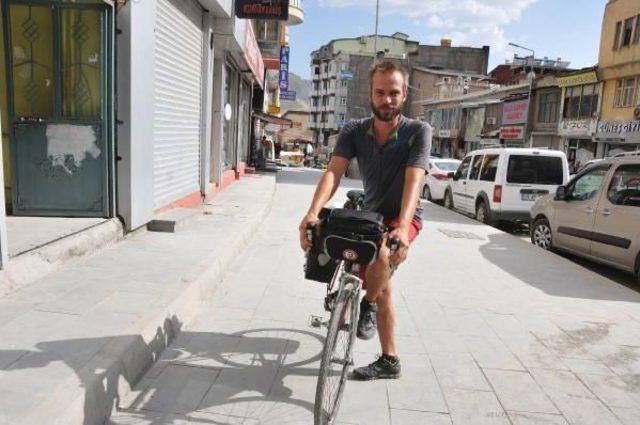 'barış' Için 6 Bin Kilometre Pedal Çeviren İsviçreli Hakkari'de