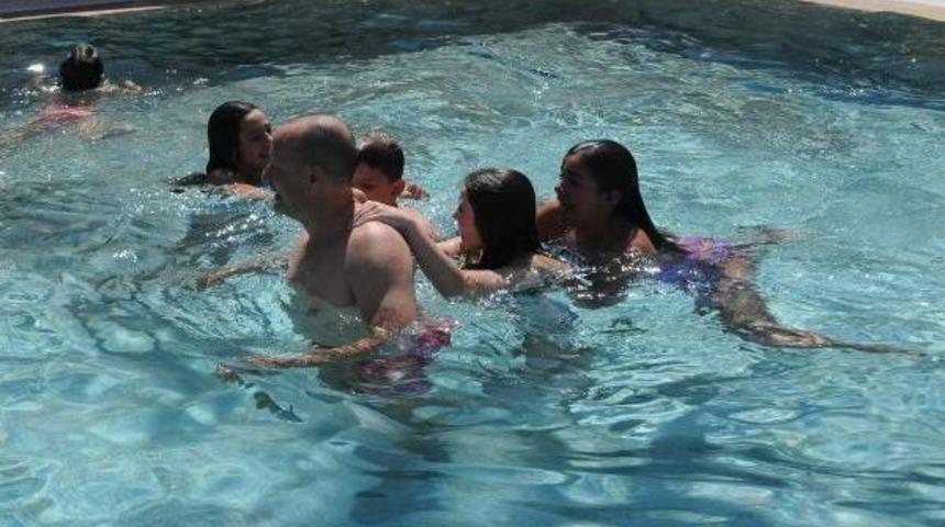 Kapadokya, Bayramda Dolu