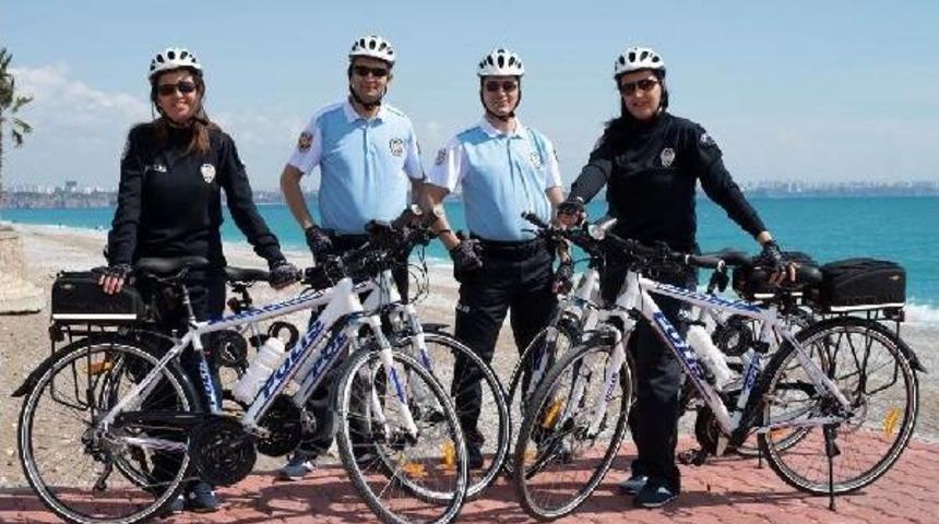 Antalya Sahillerinde G&ouml;rev Yapacak 'martı Timi' G&ouml;reve Hazır