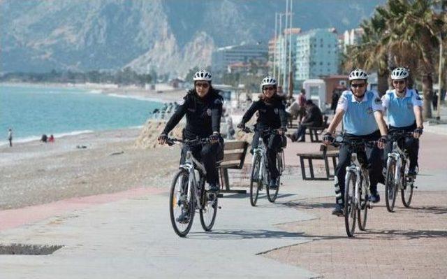 Antalya Sahillerinde Görev Yapacak 'martı Timi' Göreve Hazır