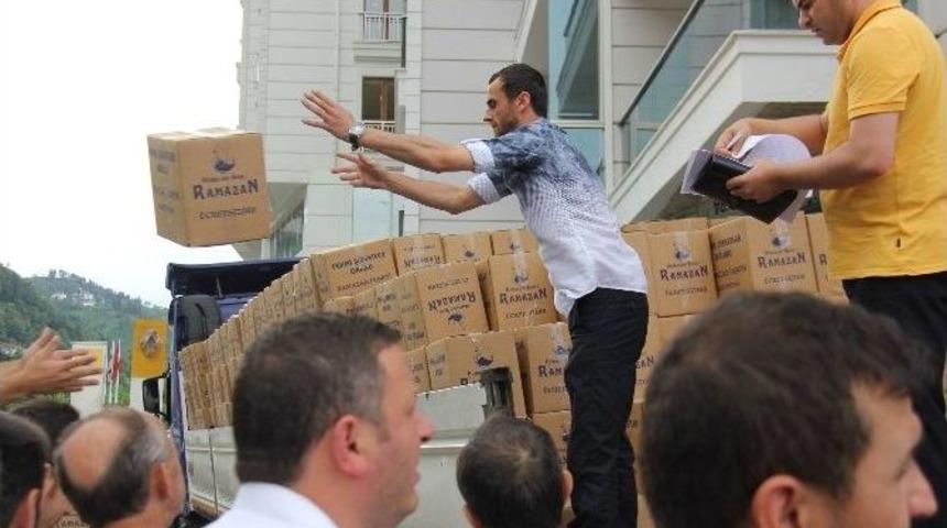 Sedat Peker&rsquo;den Hemşehrilerine Yardım Paketi