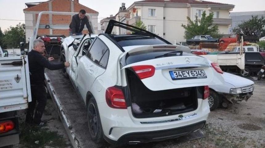 Bursa&rsquo;da Bayram Arefesinde İki Feci Kaza