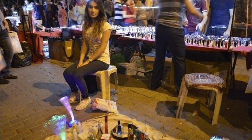 Atanamayan &Ouml;ğretmenler Seyyar Satıcılık Yapıyor