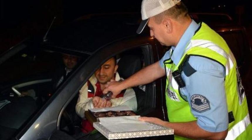 Polisten S&uuml;r&uuml;c&uuml;lere &Ccedil;ikolatalı Uyarı