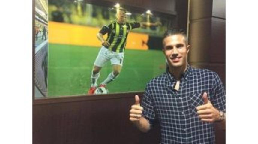 Kuyt&rsquo;tan Van Persıe&rsquo;ye Tebrik