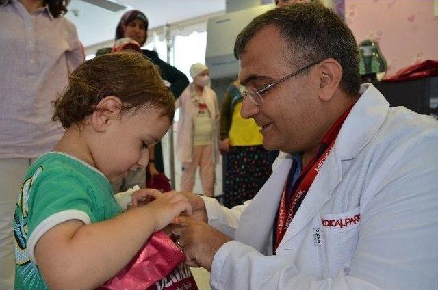 Medical Park Hematoloji Servisi’nde Bayram Coşkusu