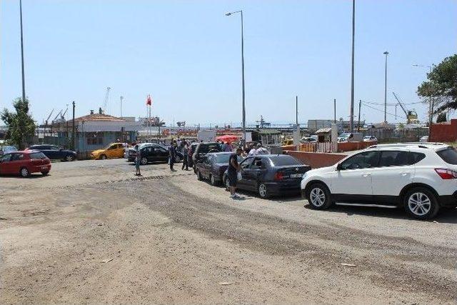 Tekirdağ’da Yüzlerce Araç Feribot Kuyruğunda Bekledi