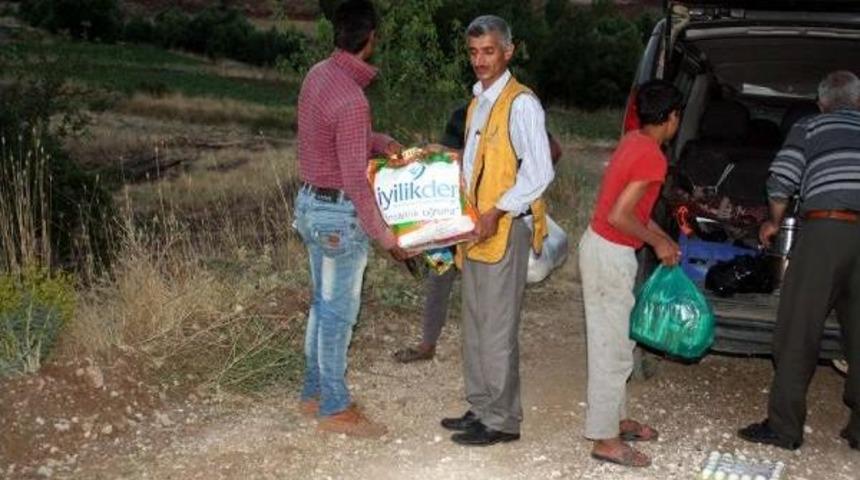 &Ccedil;elikhan&rsquo;Da 83 Aileye Yardım Paketi Dağıtıldı