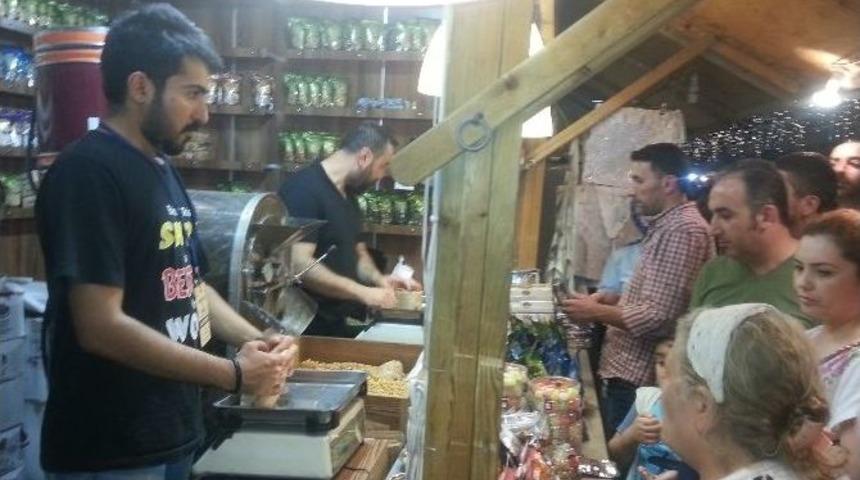 Sultanahmet&rsquo;in G&ouml;zdesi Tavşanlı Leblebisi