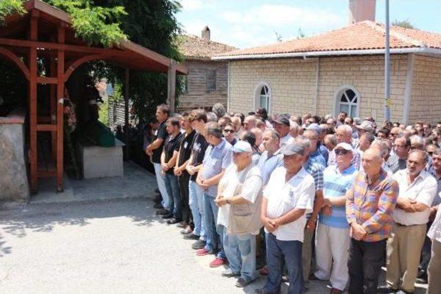 Bolu'daki Kazada Öldü, Memleketi Şile'de Toprağa Verildi