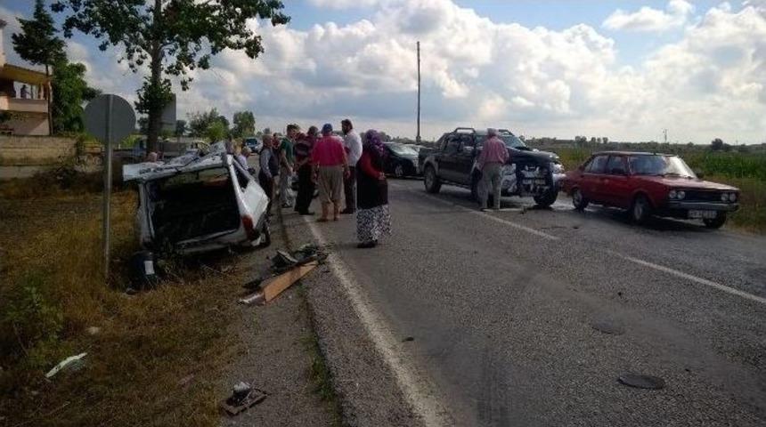 Bafra&rsquo;da Trafik Kazası: 5 Yaralı