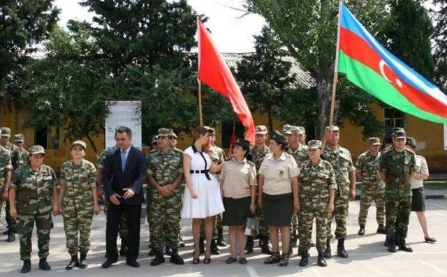 Yavuzaslan Ermenistan Sınırındaki Azerbaycan Askerleriyle Bayramlaştı 2