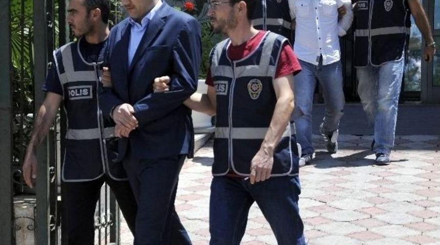 Polis Cinayeti 4 Ayda &Ccedil;&ouml;zd&uuml;