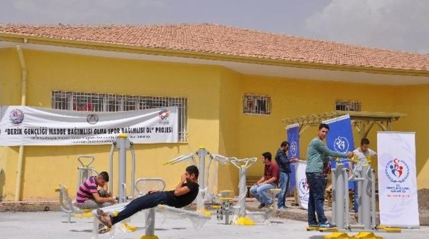 Derik&rsquo;te Spor Parkı A&ccedil;ılışı Yapıldı