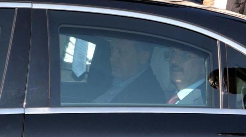 Cumhurbaşkanı Erdoğan'dan Mezarlık Ziyareti