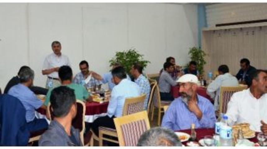 Başkan Aksoy Belediye &Ccedil;alışanları İle İftarda Buluştu