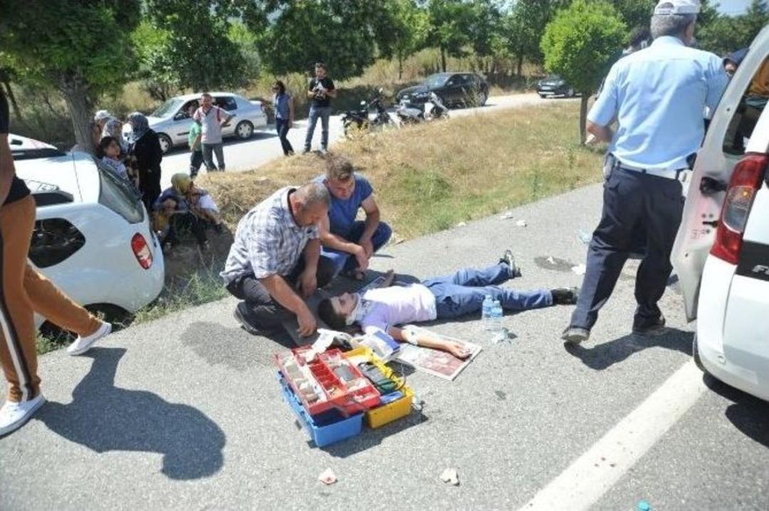 Bursa&rsquo;da 3 Ara&ccedil; Birbirine Girdi: 8 Yaralı