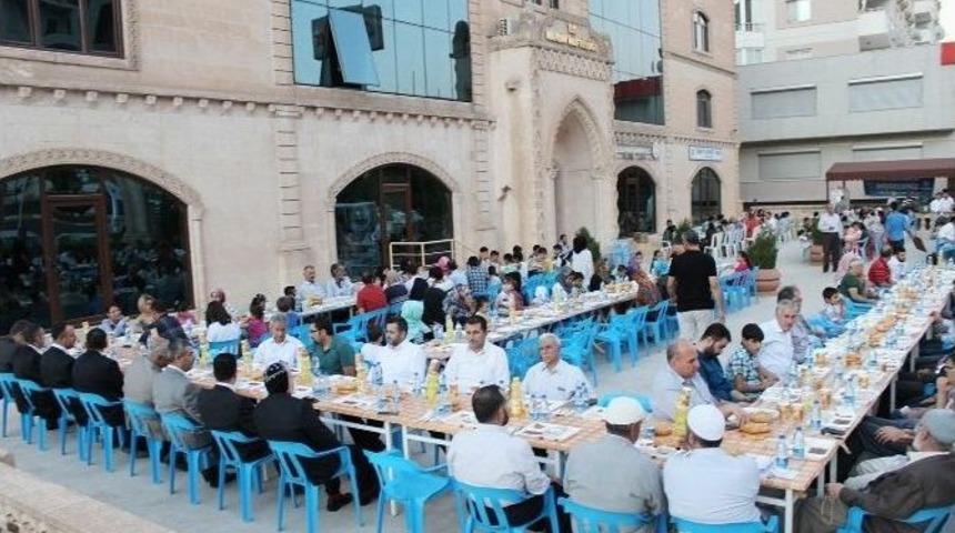 İyilik Sofrasında Son Dem