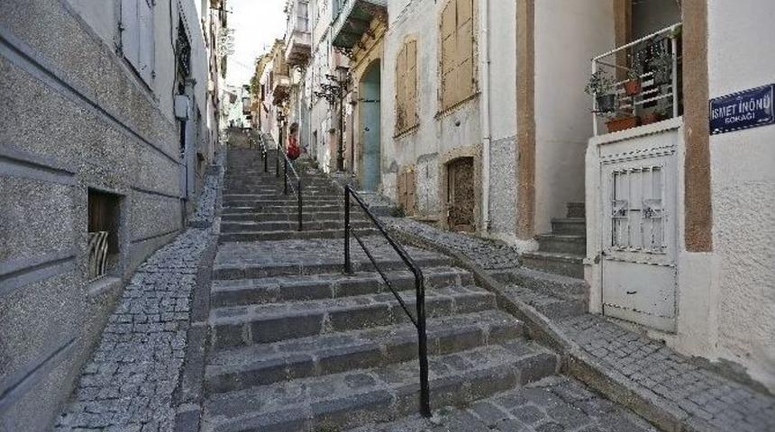 Konak&rsquo;ın Simgeleri Bakıma Giriyor