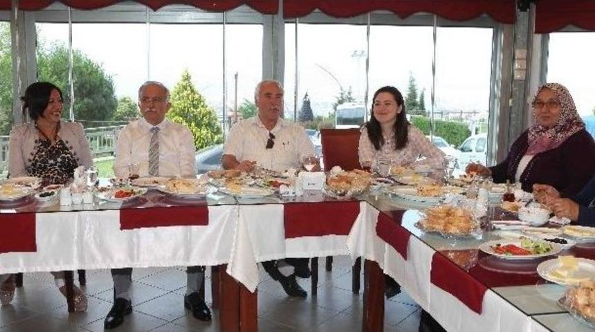 Gen&ccedil; Kızlık Hobisiyle Kanseri Yendi