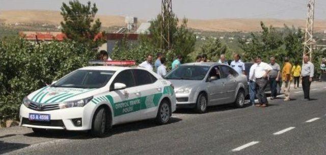 Şanlıurfa’Da Otomobil Devrildi: 4 Yaralı