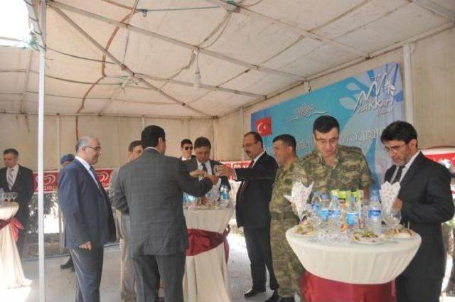 Hakkari Valisi Canbolat, Huzur Ve Kardeşlik Diledi