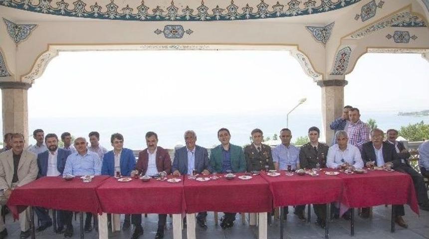 Ahlat&rsquo;ta Bayramlaşma T&ouml;reni