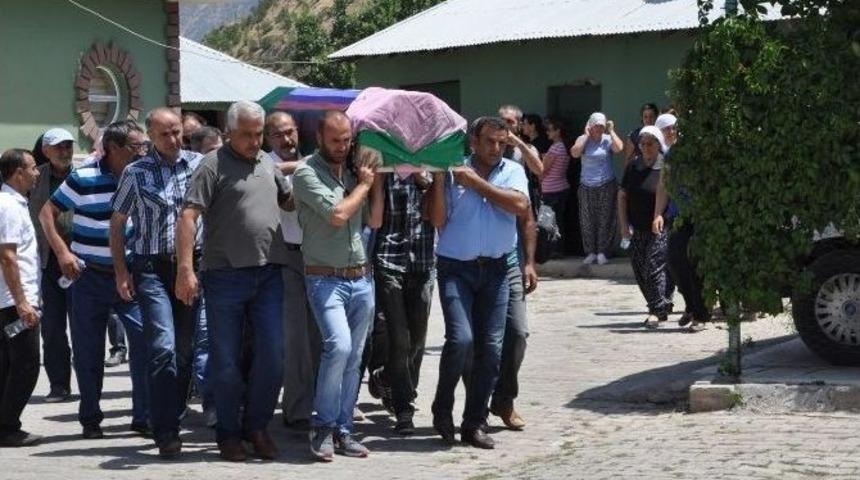 Seyit Rıza&rsquo;nın Kızı Son Yolculuğuna Uğurlandı