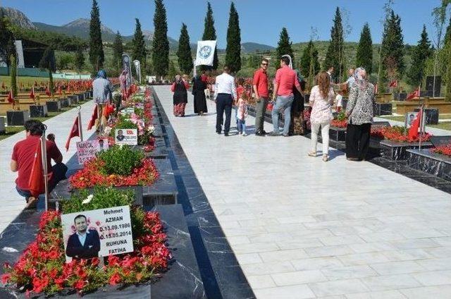 Soma’da Hüzünlü Bayram