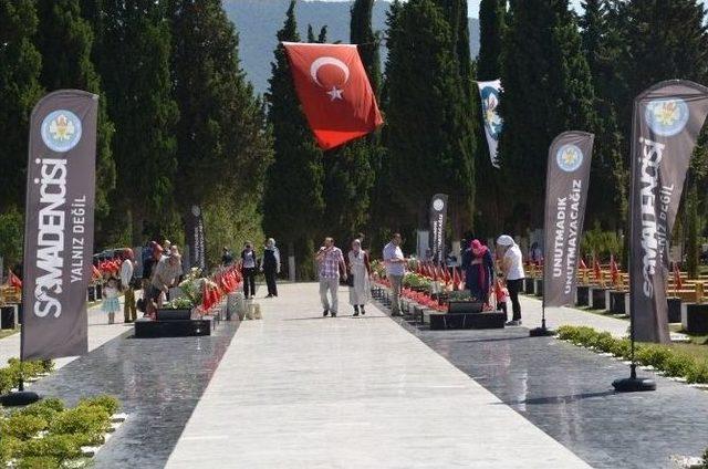 Soma’da Hüzünlü Bayram