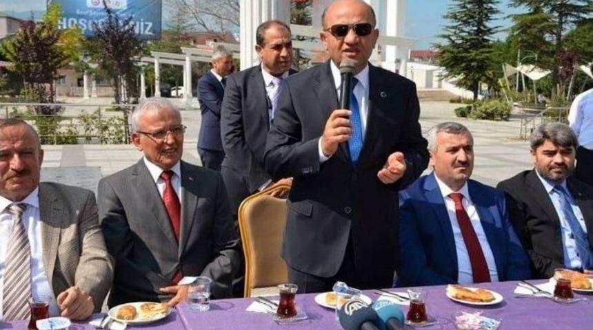Bilim, Sanayi Ve Teknoloji Bakanı Fikri Işık Vatandaşlarla Bayramlaştı
