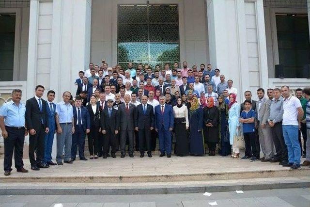 Bilim, Sanayi Ve Teknoloji Bakanı Fikri Işık Vatandaşlarla Bayramlaştı