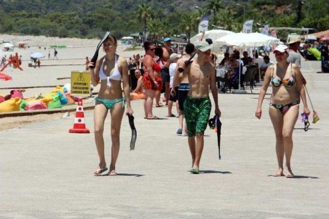 Fethiye Plajlarında Bayram Yoğunluğu