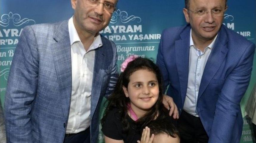 &Uuml;sk&uuml;darlıları Buluşturan Bayramlaşma