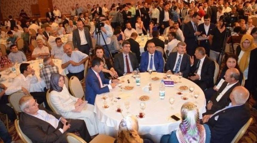 Ak Parti Konya İl Teşkilatı&rsquo;nda Bayramlaşma